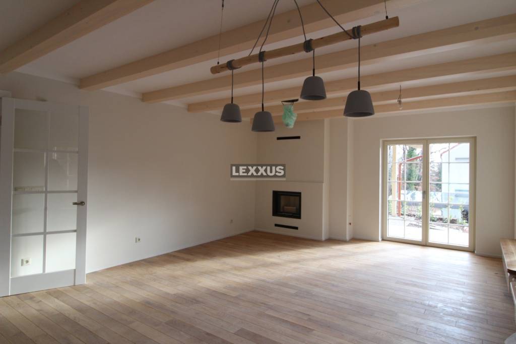 | DOM V ANGLICKOM ŠTÝLE 6 izb. KOLIBA - Vtáčie údolie - 17