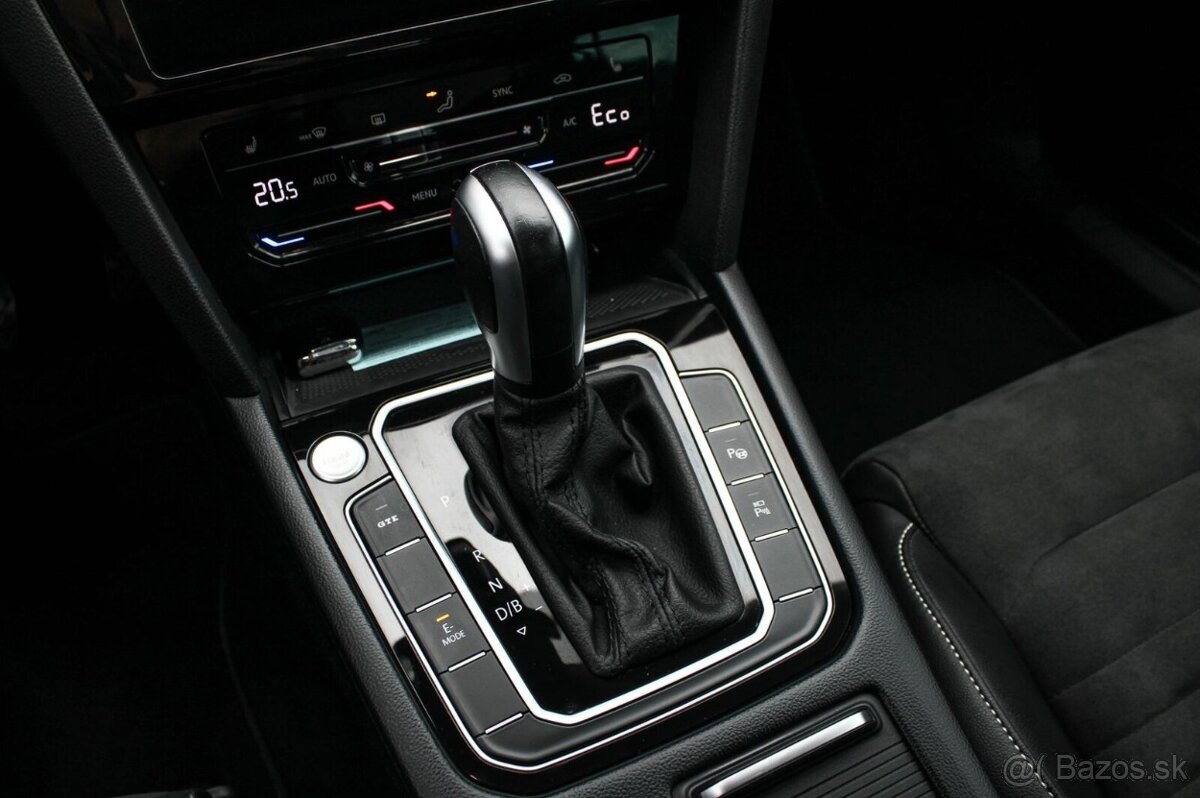 Volkswagen Passat Variant GTE 1.4 TSI DSG - 17