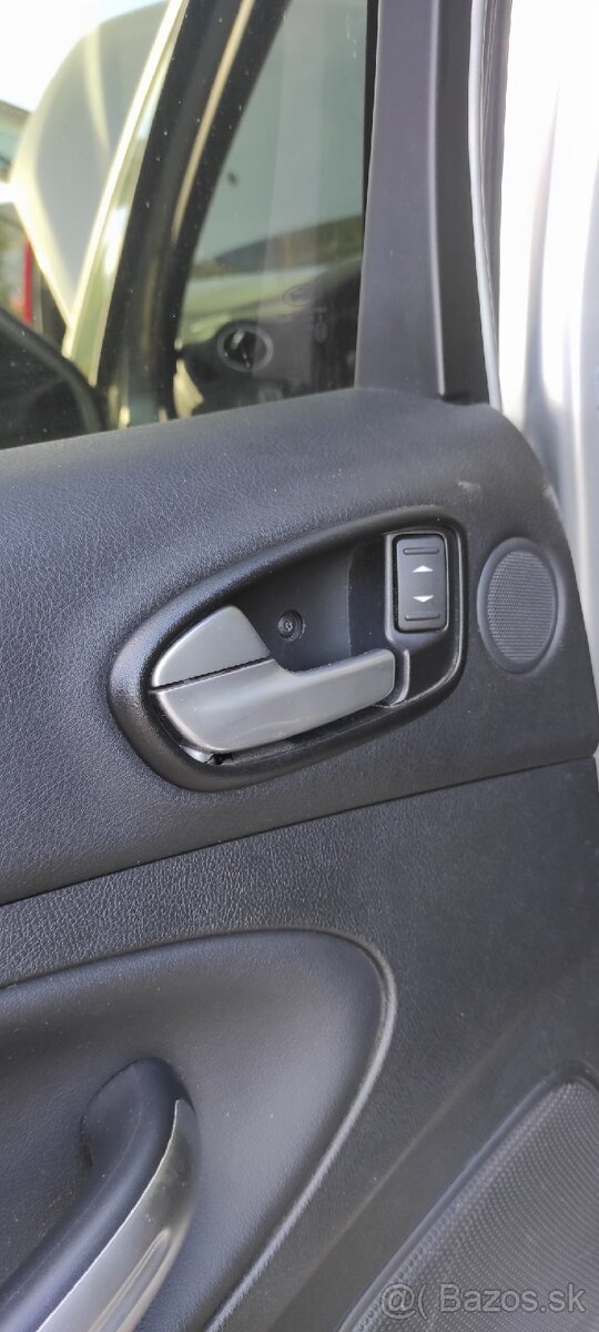 Predám Ford S maxs - 17