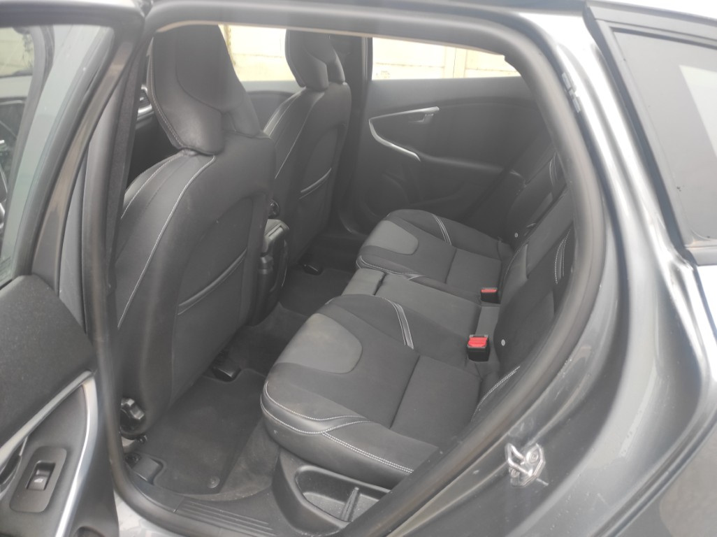 Volvo V40 Hatchback 90kw, automat benzín - 17