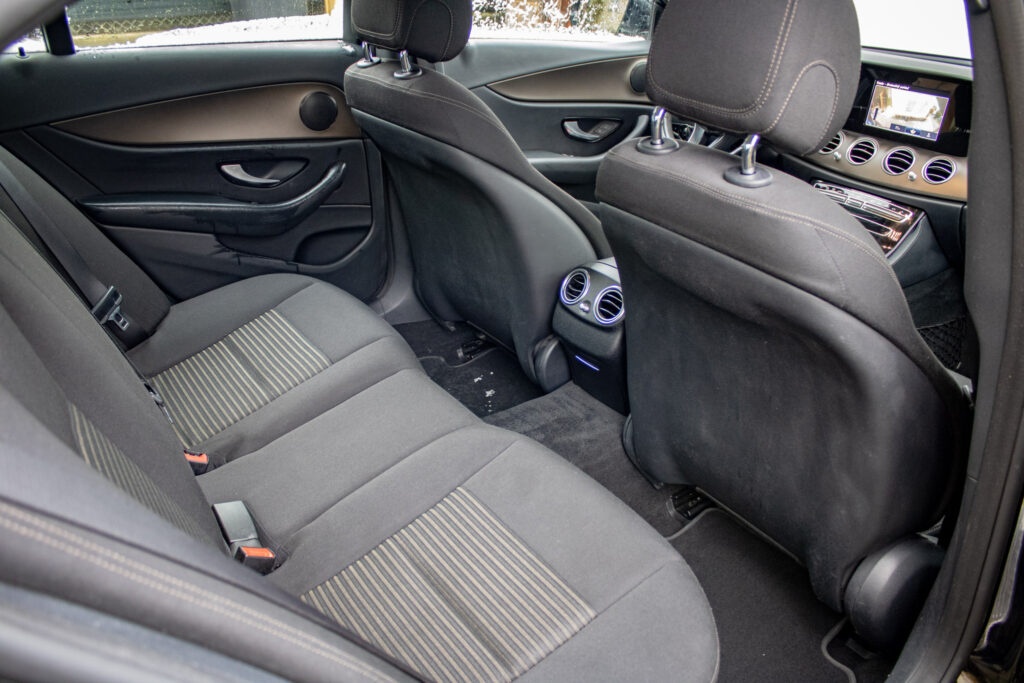 Mercedes Benz E220d - 17