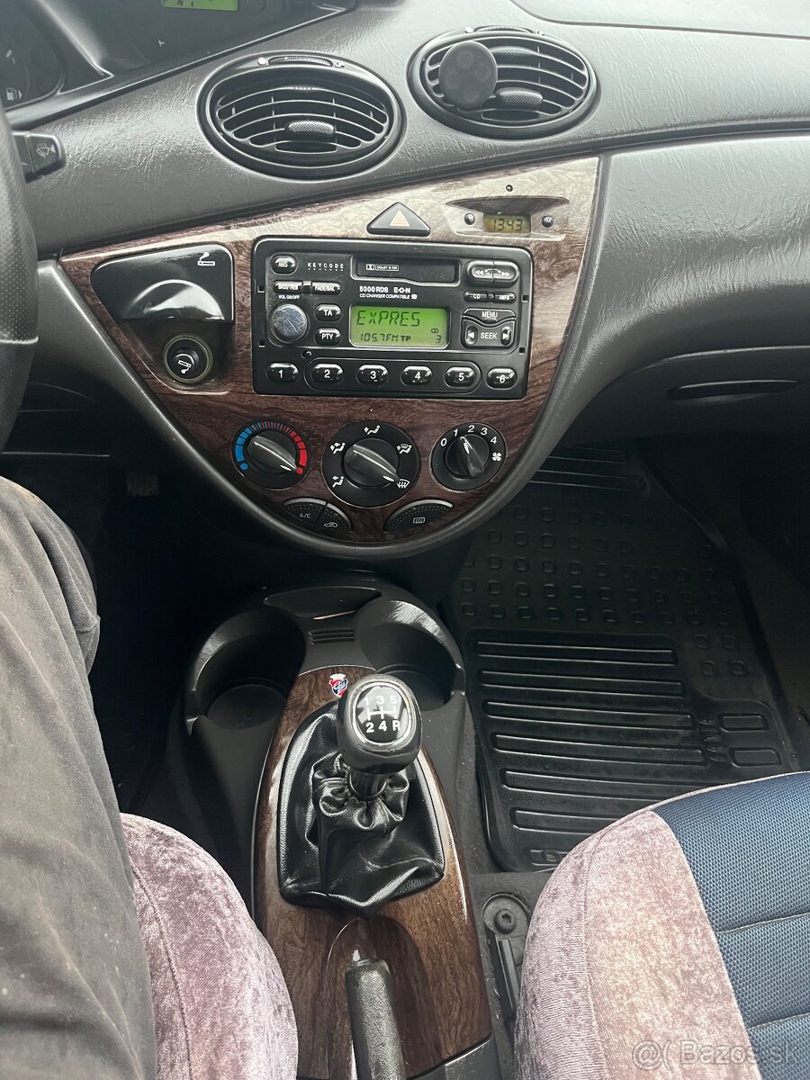 Predam Ford Focus 1.8 Benzin 85kw Pekny Top Nova STK-EM - 17