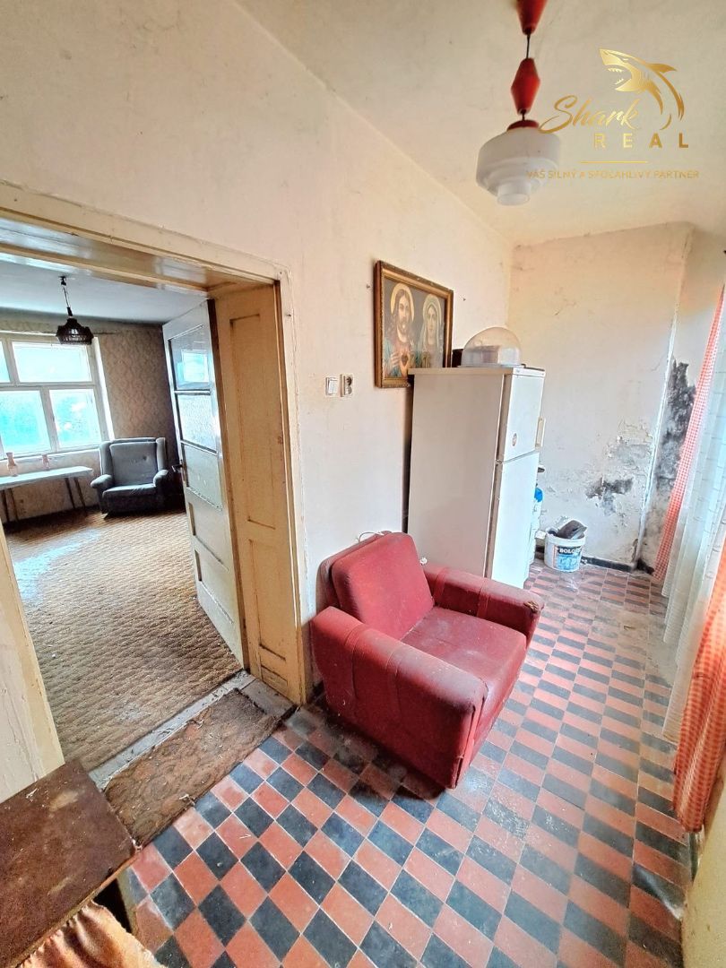 REZERVOVANÉ / Domček s veľkým potenciálom - 17