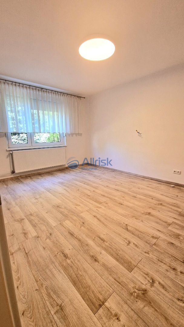 Na predaj: Priestranný 3-izbový byt s bonusovým priestorom v - 17