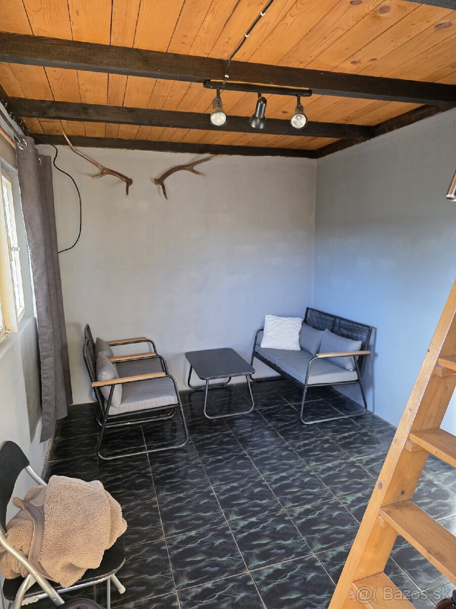 Rekreačný pozemok s chatkou - 17