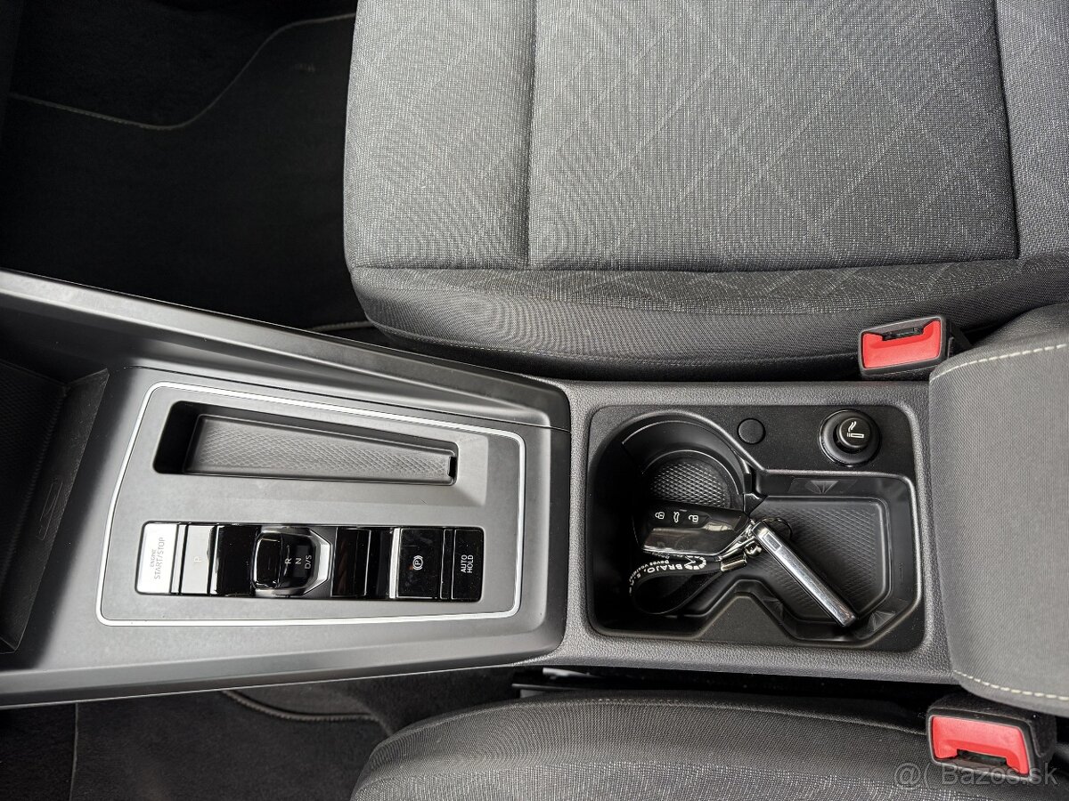 Volkswagen Golf VIII 8 1.5 eTSI ACT 150k Style DSG - 17