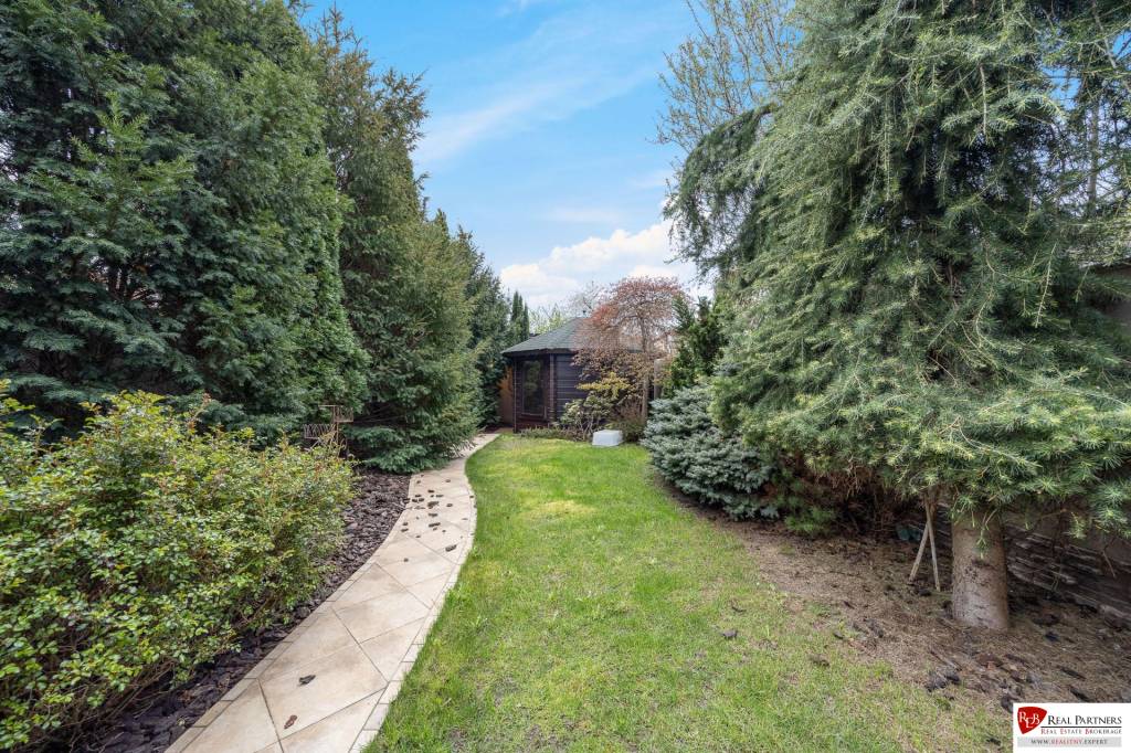 REB.sk Predaj 6 izb.RD,192 m2, pozemok 221 m2, pri Poluse - 17