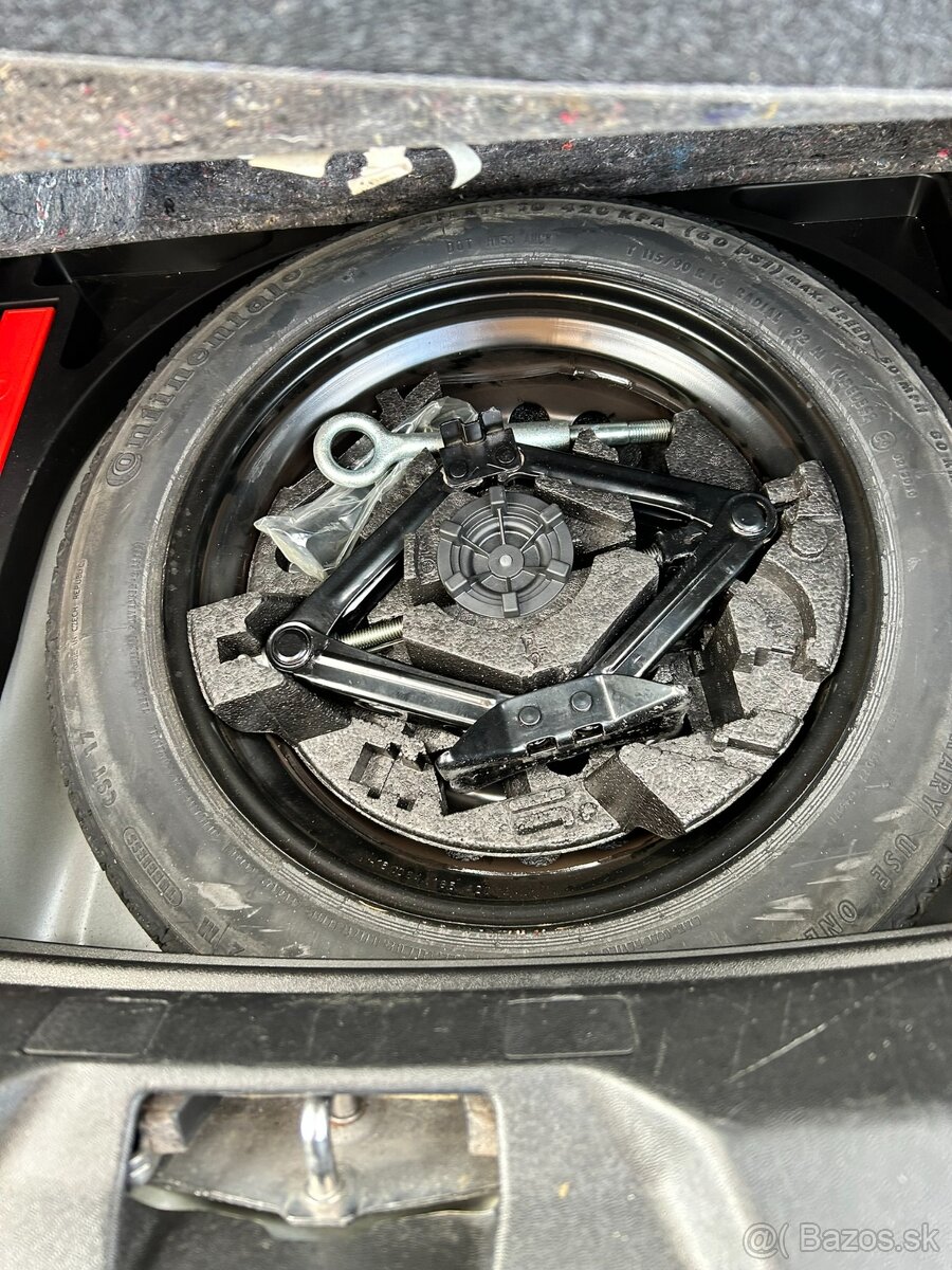 Predám Volvo V40 T2 Edition - 17