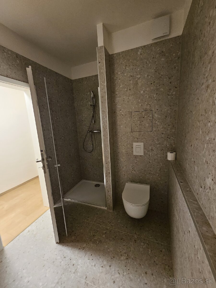 Prenájom 1- izbový byt . - 17