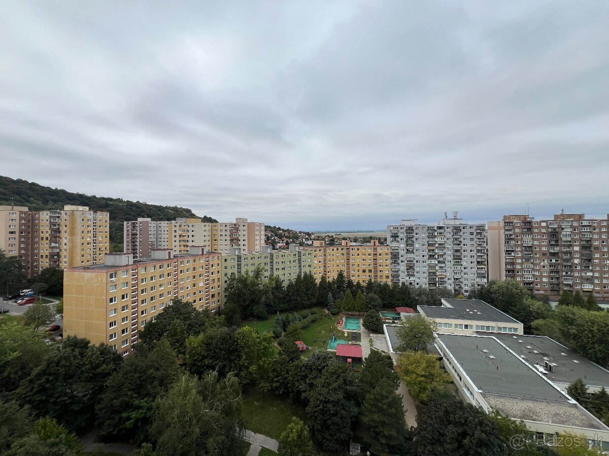 Prenájom 3 izb. zariadený byt J. Smreka, Bratislava - DNV - 17