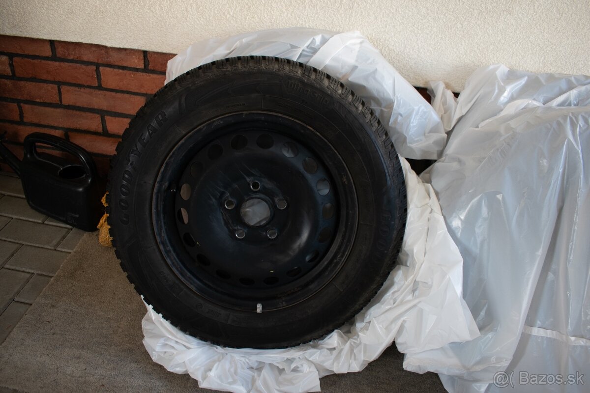 Volkswagen Golf Plus 1.6 TDI Comfortline - 17