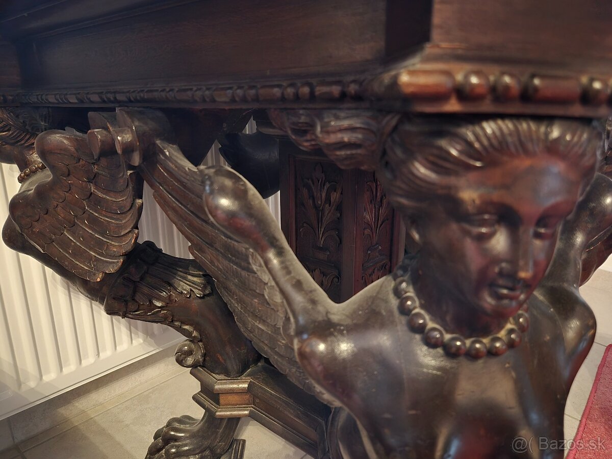 Monumentálna historická jedálenská zostava - 17