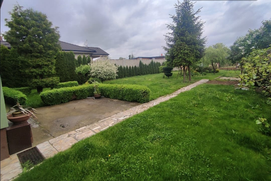 Zrekonštruovaný rodinný dom, 1765m2 pozemok, Očkov - 17