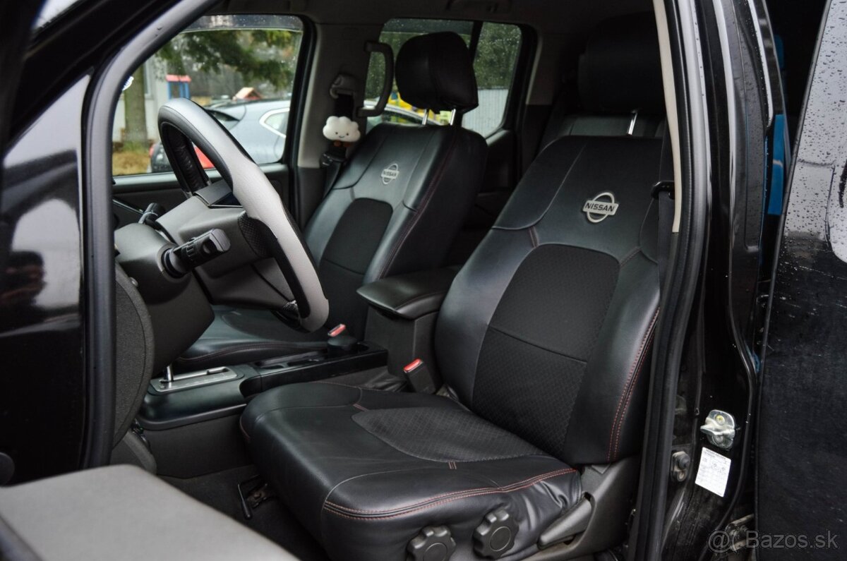 Nissan Navara DoubleCab 2.5D LE A/T - 17