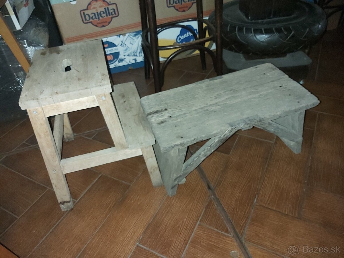 Doplnky do bytu,stolik,stojany,vešiak,šamlík - 17