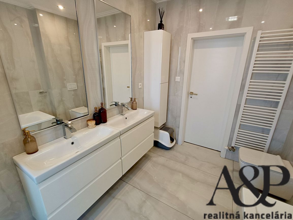 NOVOSTAVBA - 4 IZB. RD, POZEMOK 354M2, KOSTOLIŠTE, okr. MALA - 17