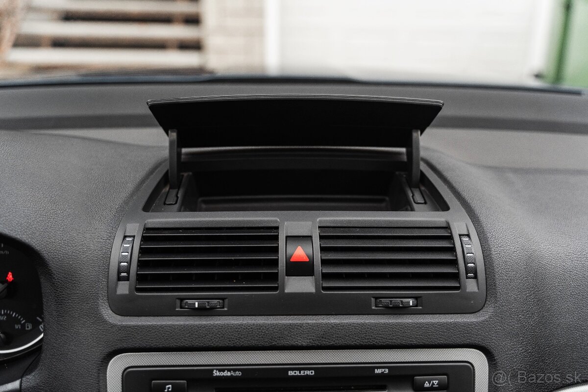 Škoda Octavia Combi 2.0 TDI CR DPF Elegance - 17