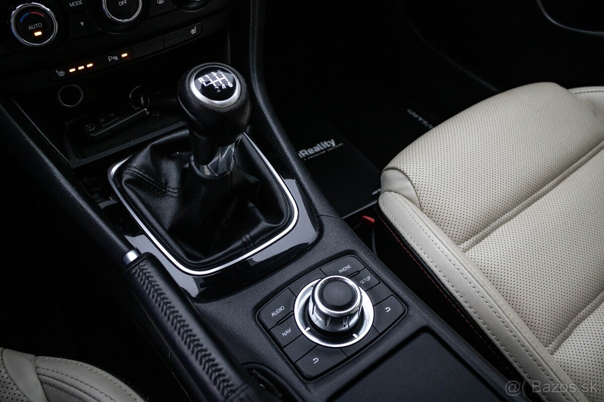 Mazda 6 Combi (Wagon) 6 2.2 Skyactiv-D Attraction - 17