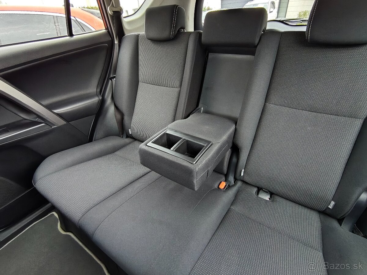 Predám Toyotu RAV4, hybrid - 17