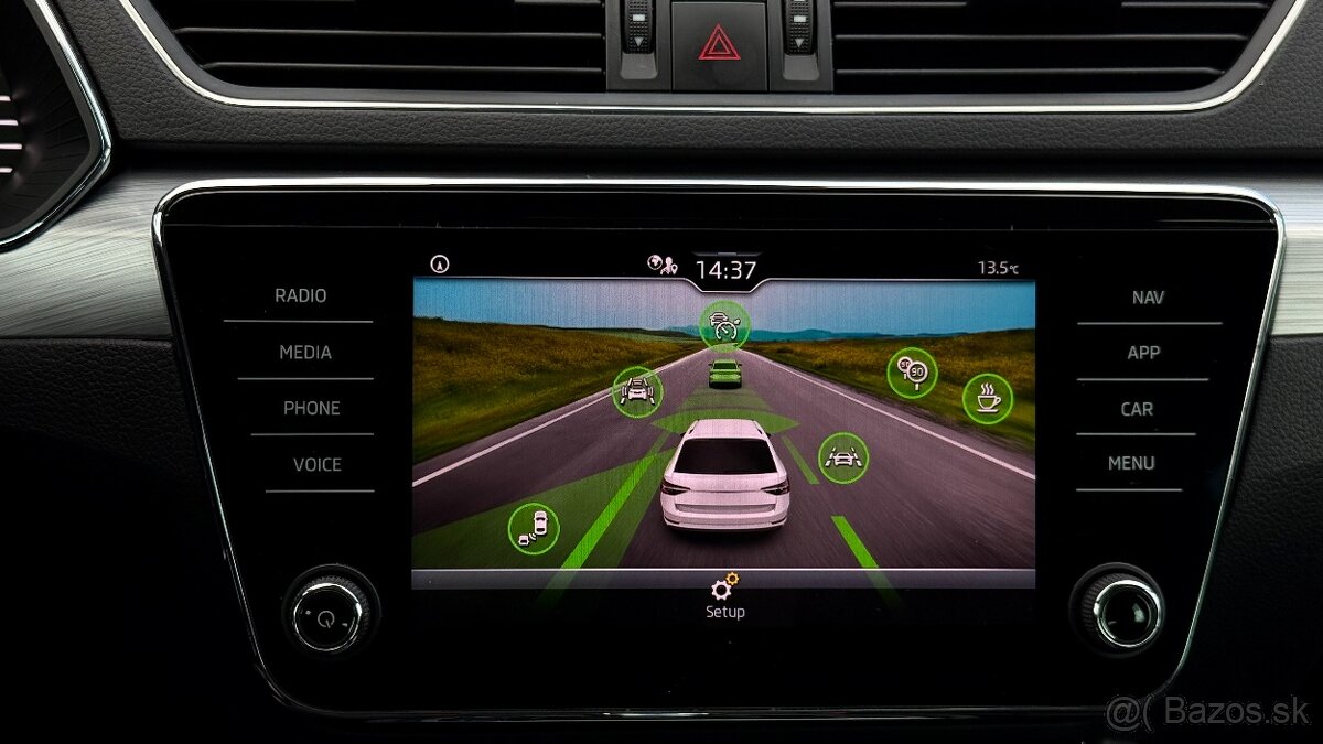 Škoda Superb Combi 2.0 TDI SCR Ambition DSG - 17