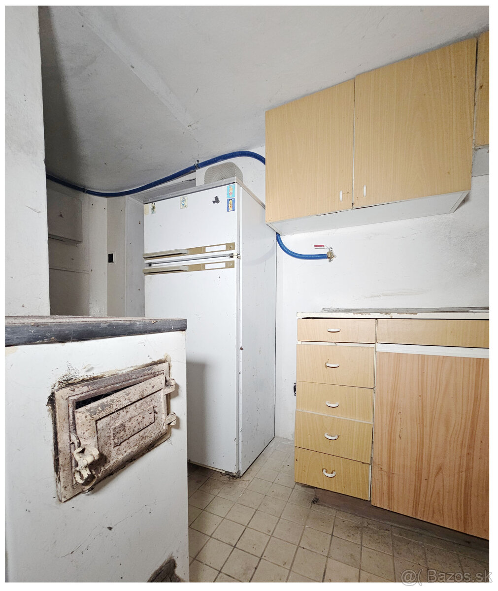 SLNEČNÉ STRÁNE / ZÁHRADNÁ CHATKA / POZEMOK 880 m2 / DOHODA - 17