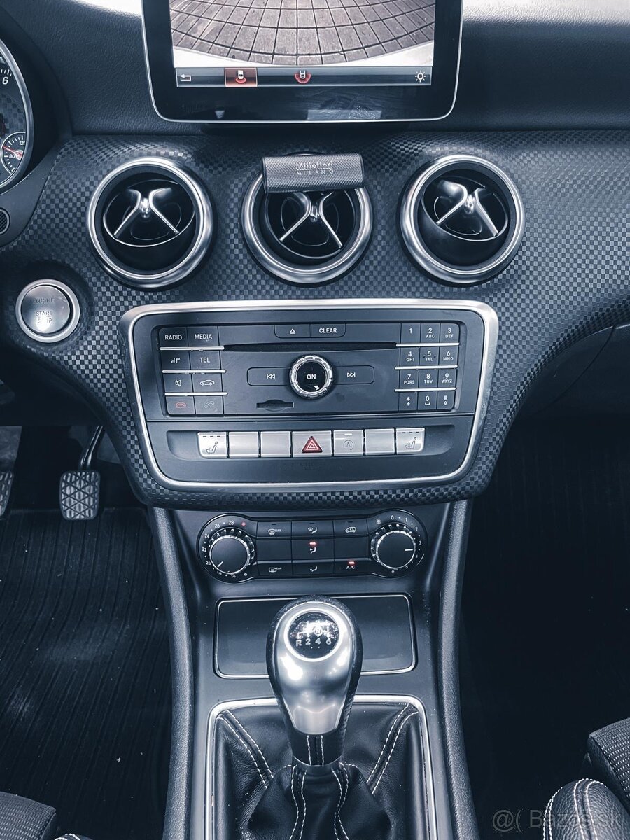 MERCEDES-BENZ A160 SPORT PREMIUM - 17