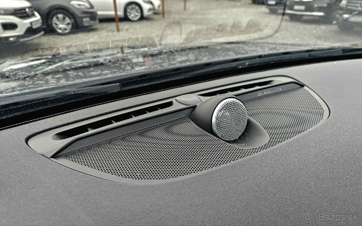 Volvo V90 D3 2.0L Momentum A/T - 17
