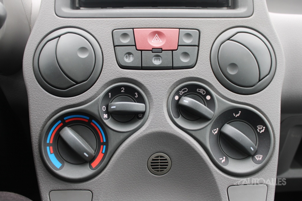 Fiat Panda 1,1 i 40 kW - 17