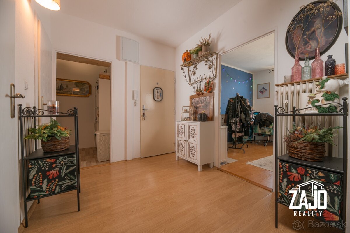 PRIESTRANNÝ 4-IZBOVÝ BYT – BÁNOVCE NAD BEBRAVOU - 17