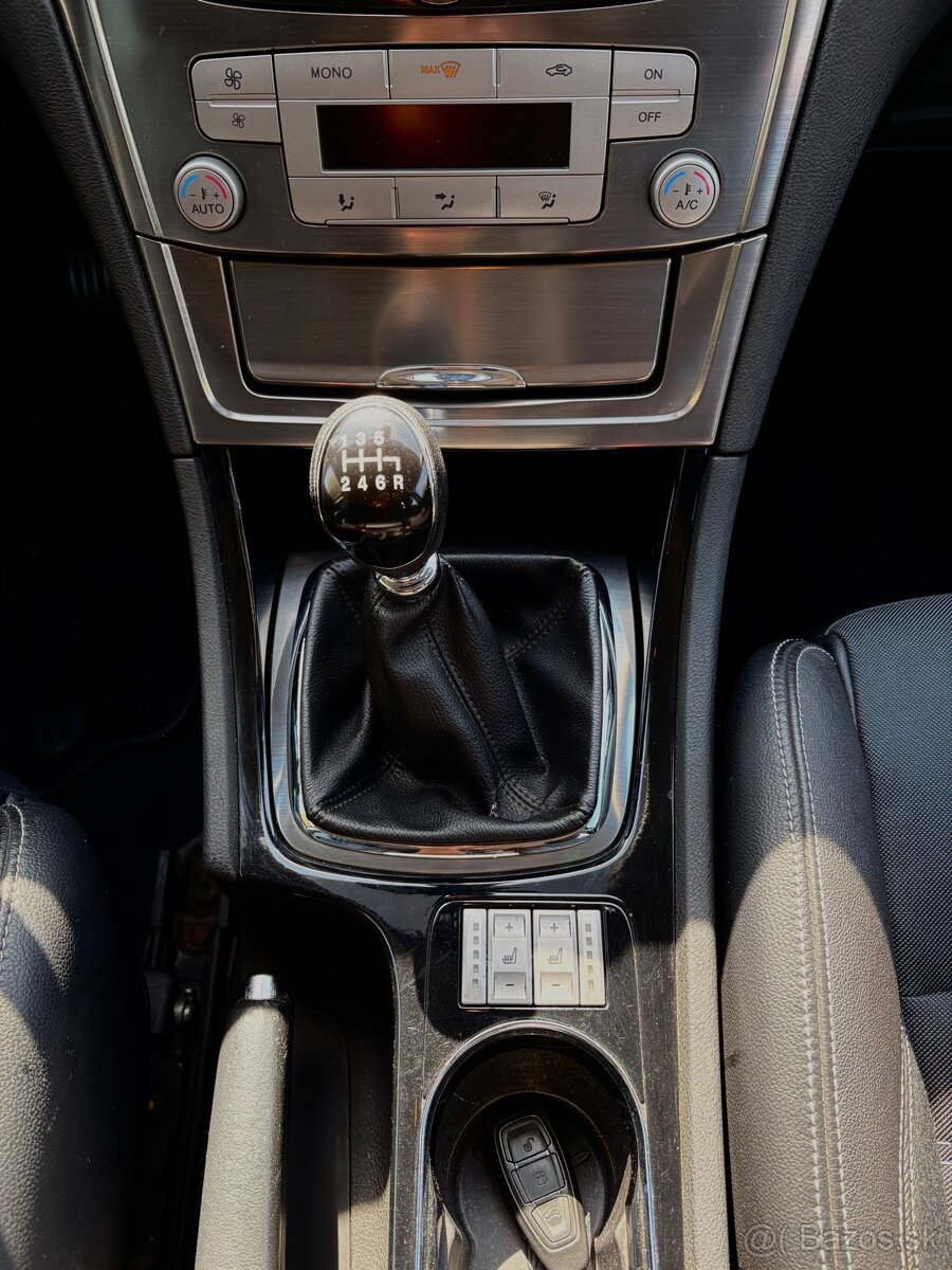 Ford Mondeo - 17