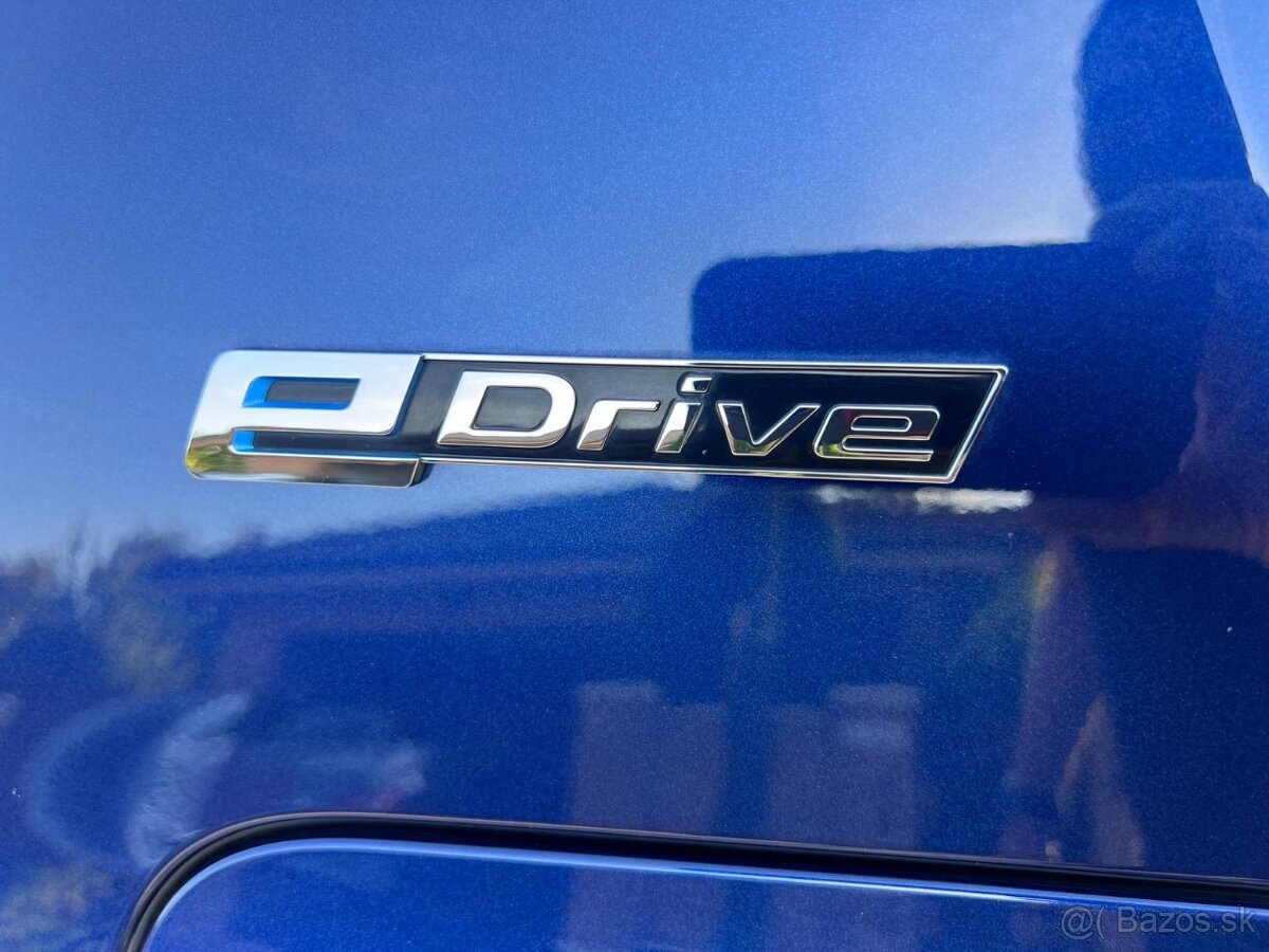 BMW 530e iPerformance Plugin hybrid 8 st. prevodovka - 17