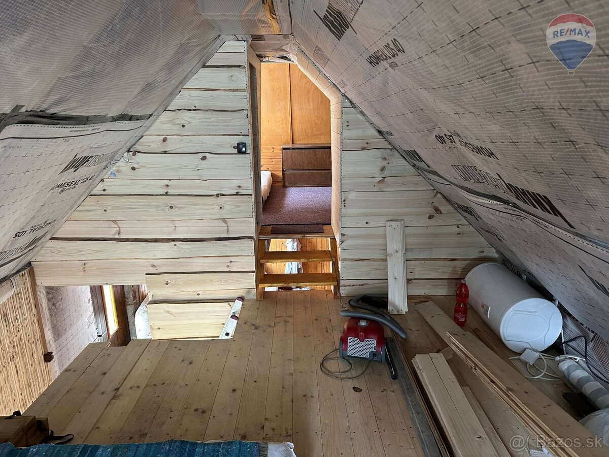 Záhrada s chatou v krásnom prostredí - 17