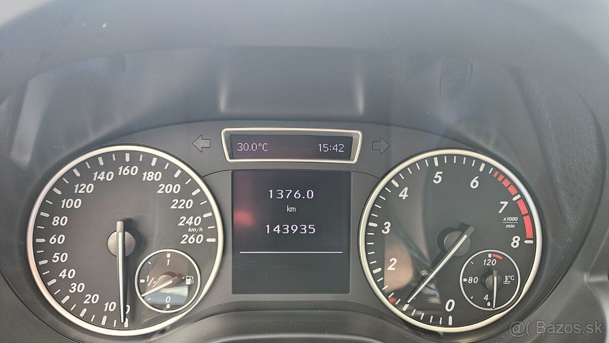 Mercedes-Benz A trieda 180 - 17