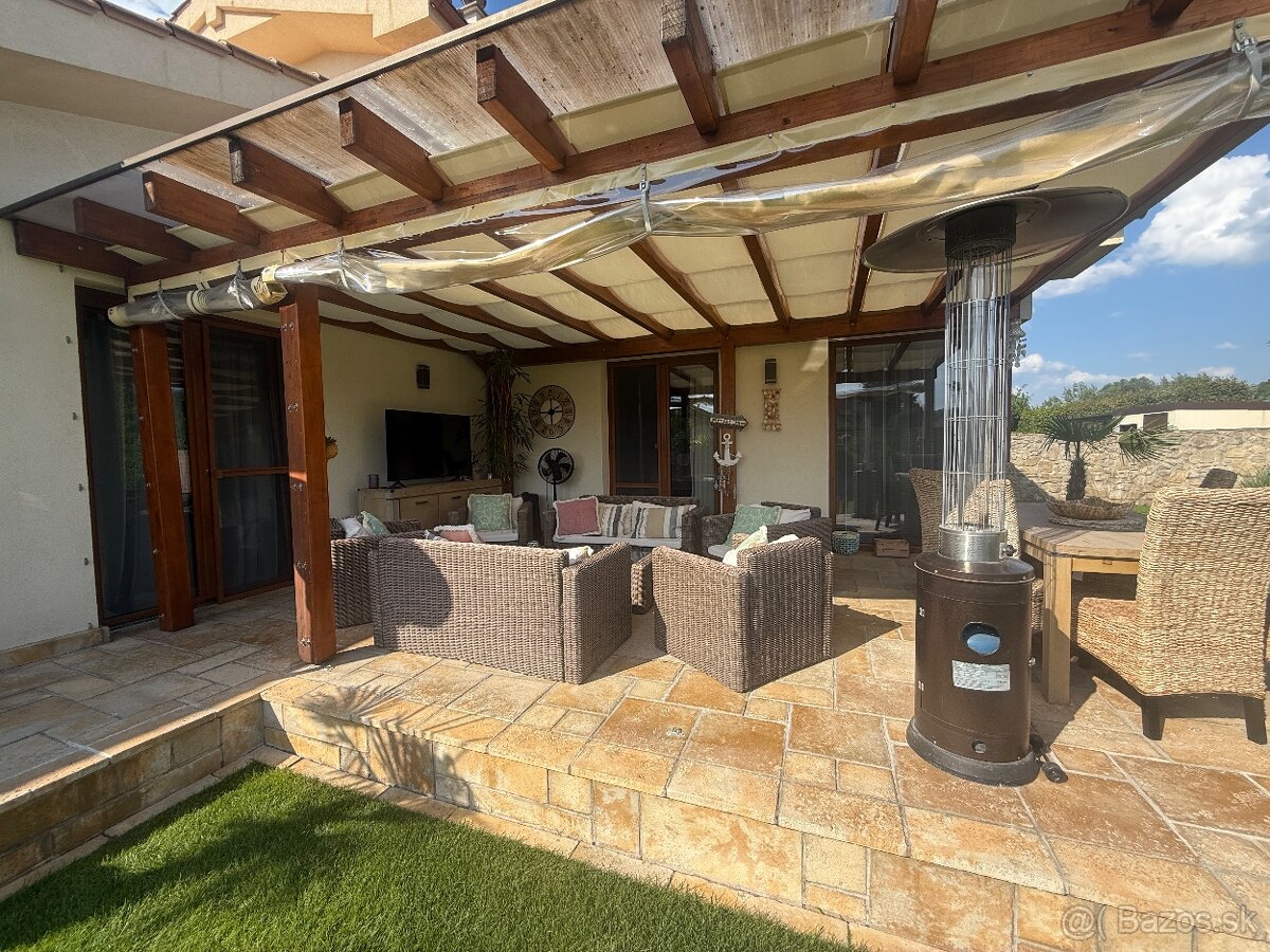 4 izbový luxusný rodinný dom | Mojš - 17