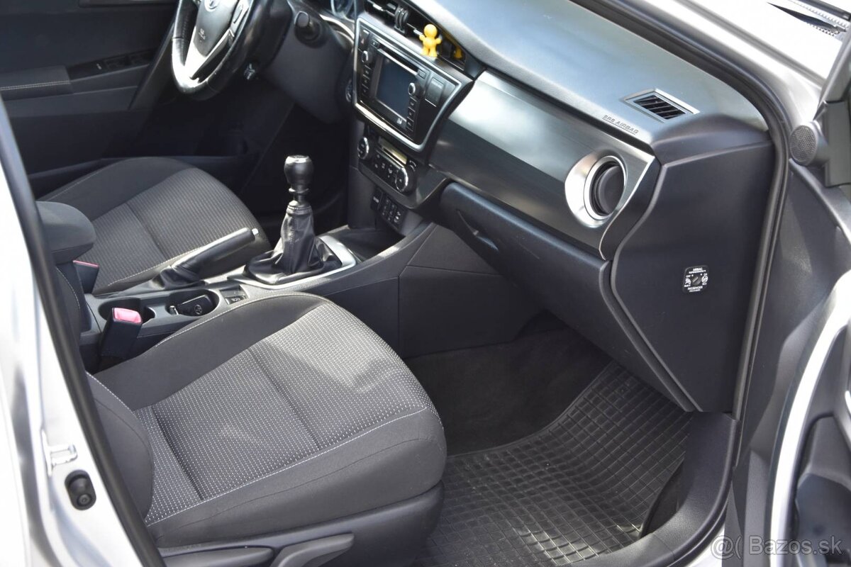 Toyota Auris 2.0 l D-4D DPF Active - 17