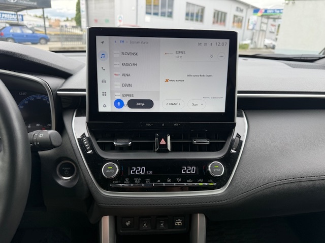 Toyota Corolla Cross 1.8 Hybrid Comfort - 17