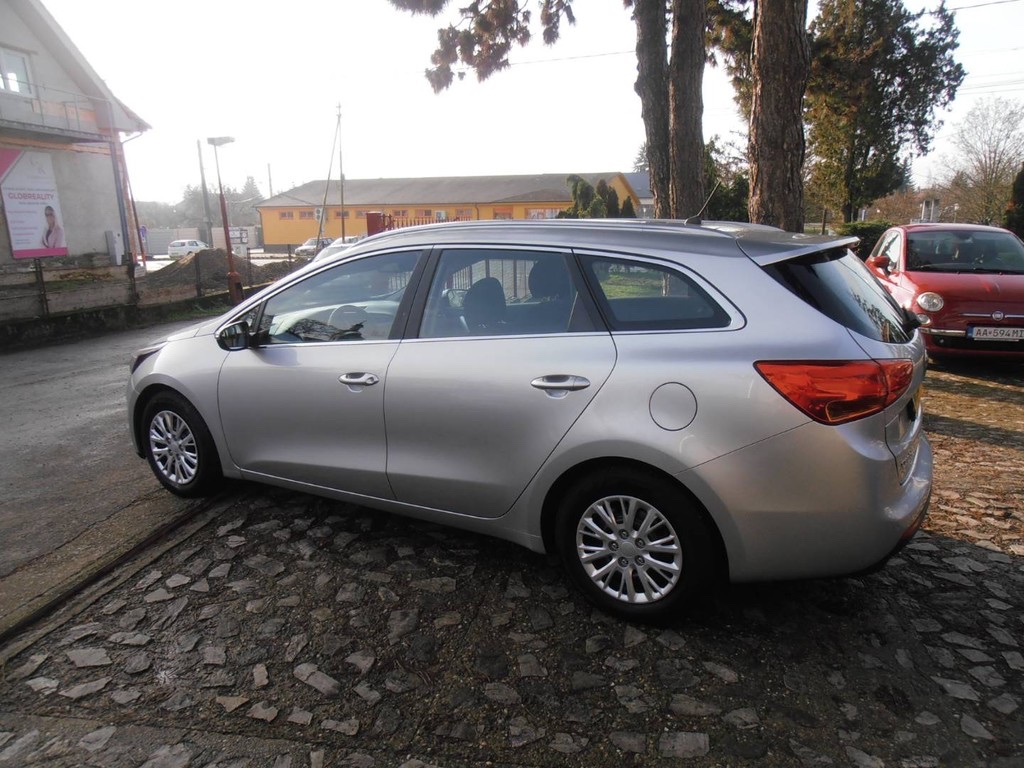Kia Cee´d SW 1.6 GDI TX/Platinum - 17