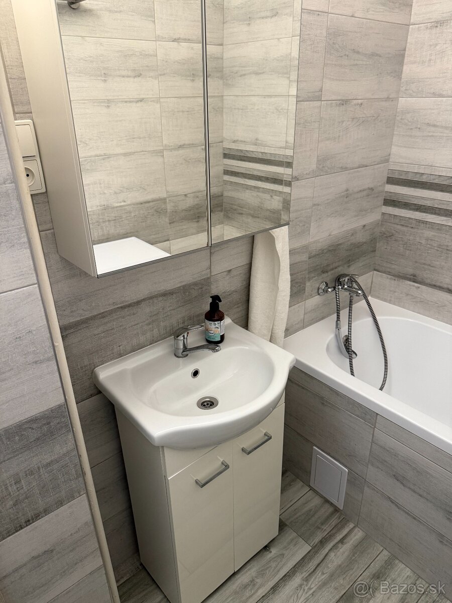 Prenájom - Zariadený 3-izbový byt Dunajská Streda, Boriny - 17