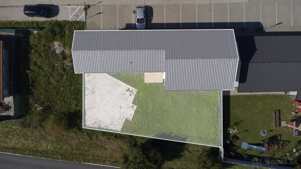 Objekt na bývanie aj podnikanie v Senci - 17