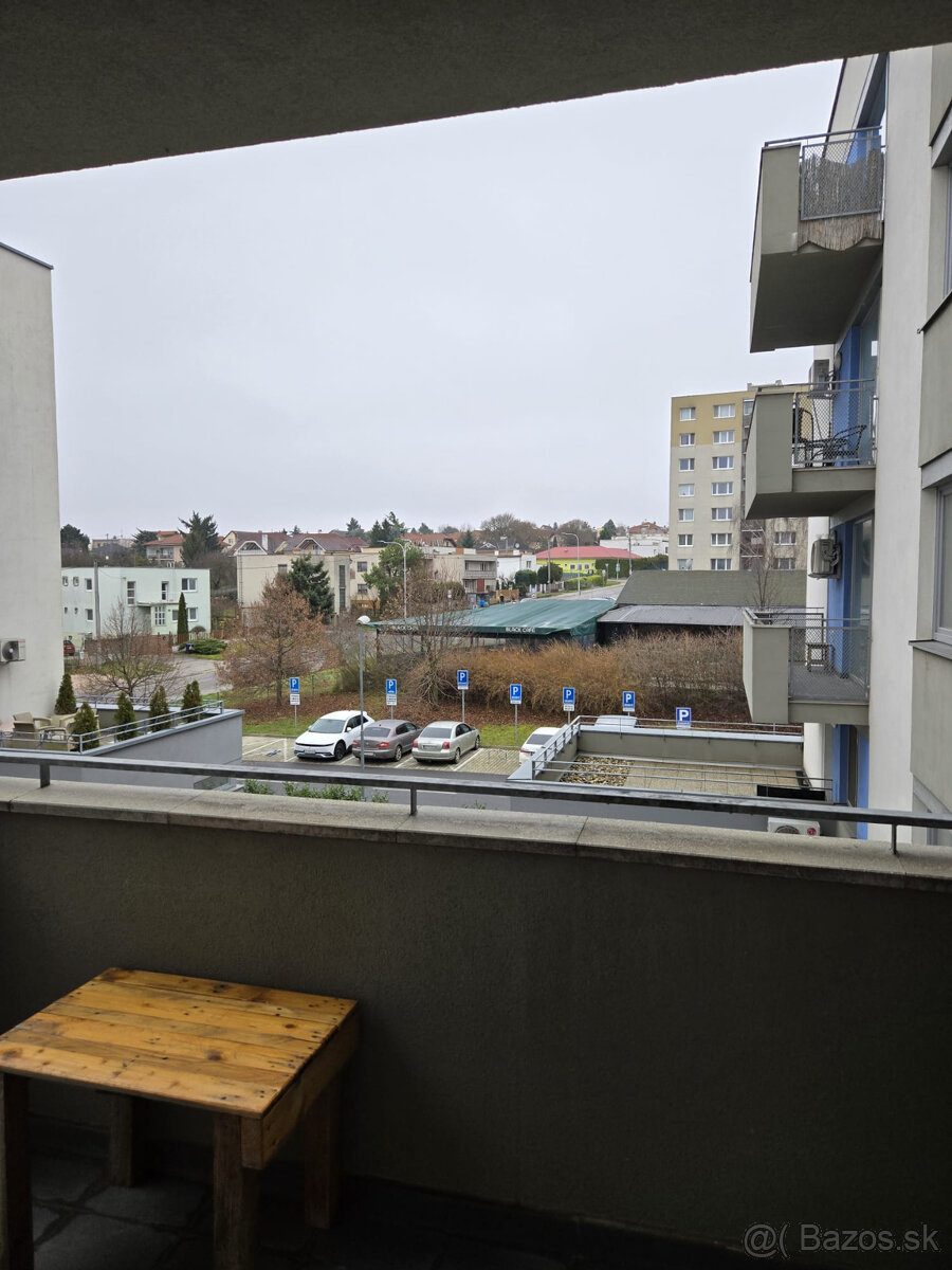 Prenájom 2-izbový byt Matičná 4 - 17