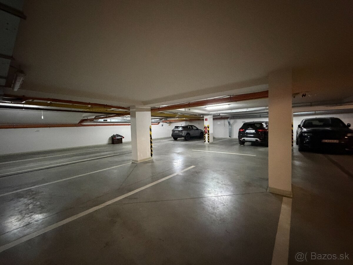 Luxusný, veľkometrážny byt 137m2 s 2 terasasami v Centre - 17