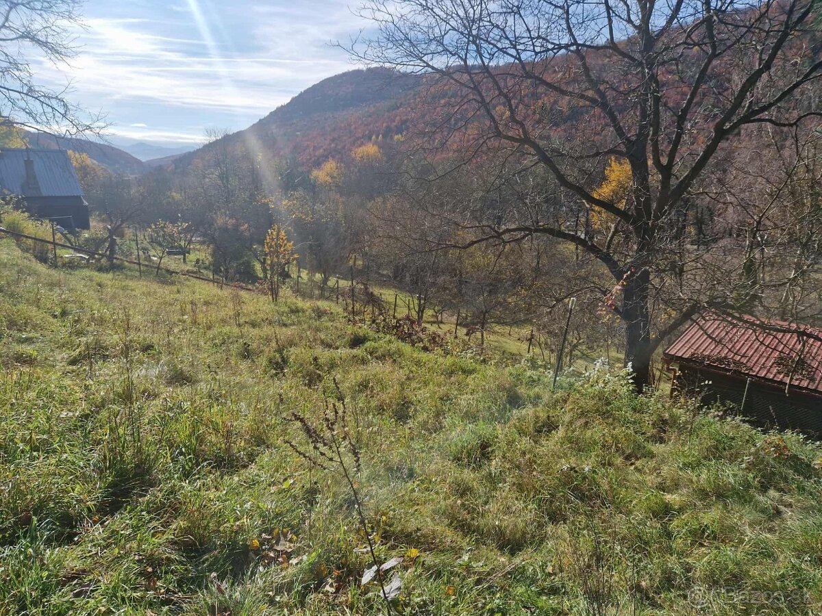 Na predaj zrubová chata so záhradou 1633 m2 v obci Bartošová - 17