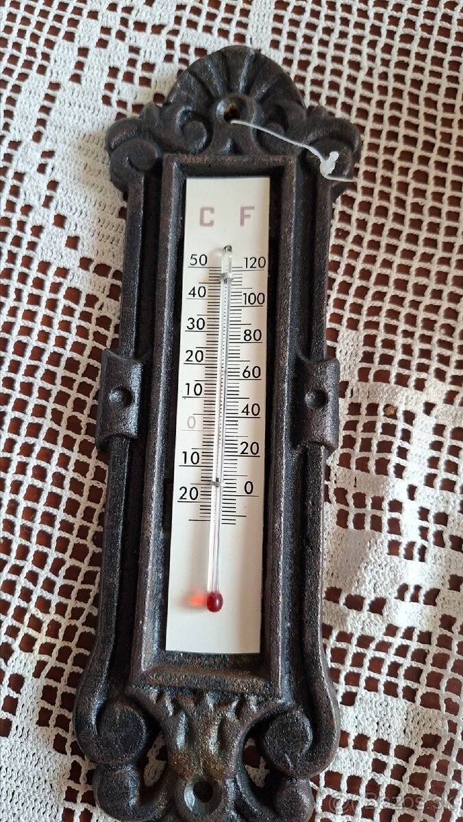 Hračky a poháre - 17