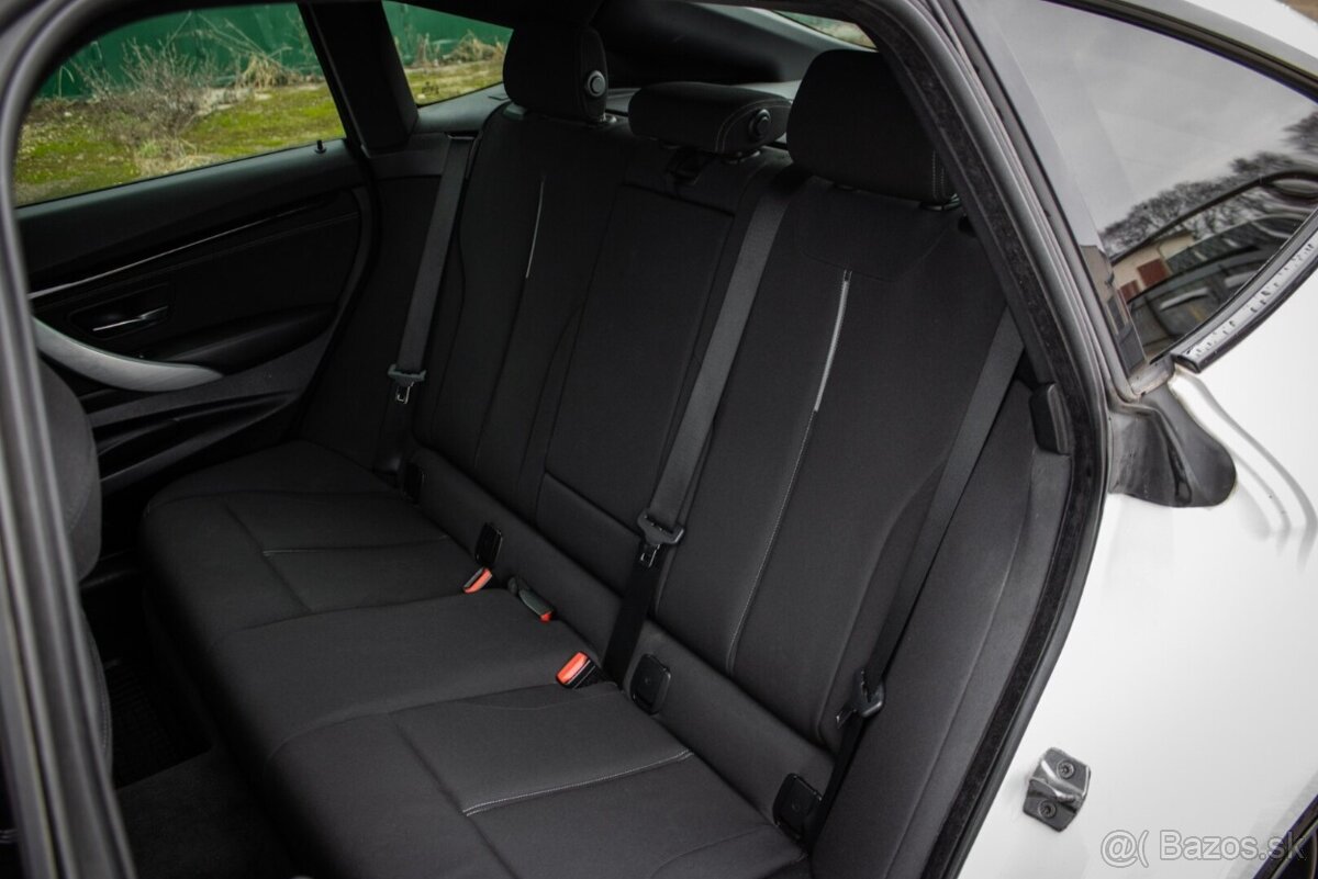 BMW Rad 3 GT 320d 135kw MT/6 2013 - 17