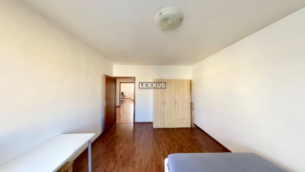 | priestranný 4izb byt, balkón, garáž, kobka, novostavba, BA - 17