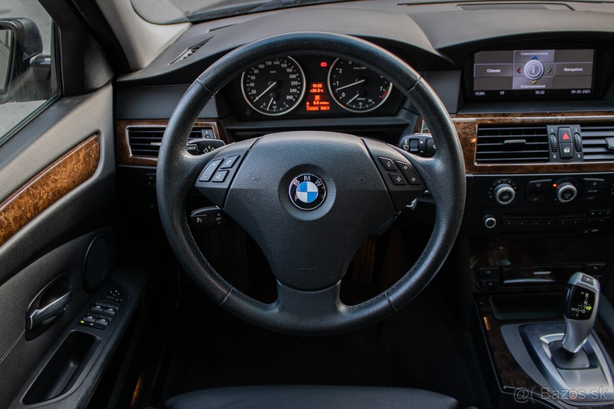 BMW Rad 5 530 i A/T - 17