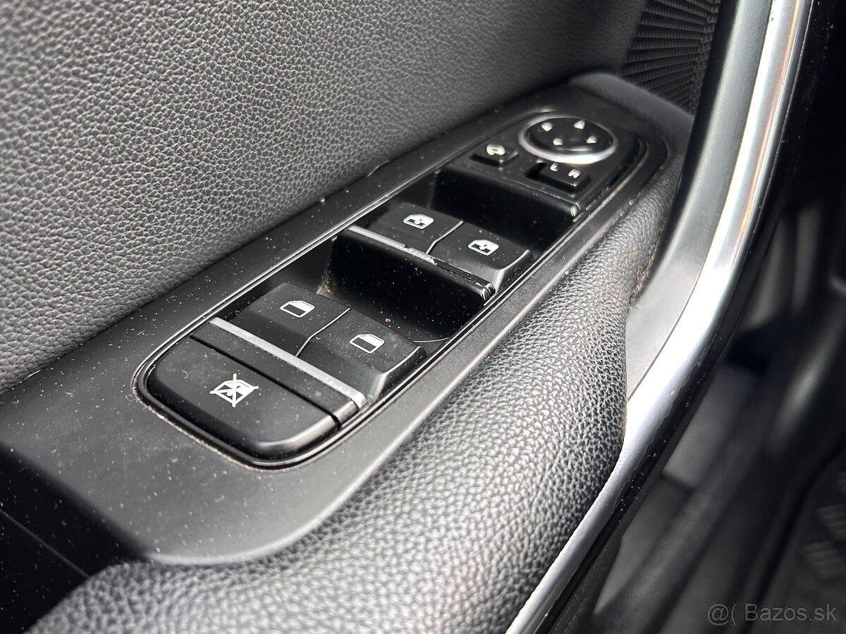 Kia CEED SW 1,4 T-GDi AT7 GOLD - 17