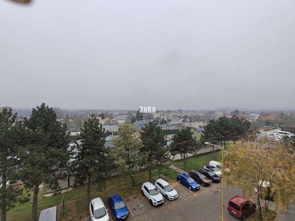 Sečovce - ul. SNP, 3. izb. byt, 48 m2 + loggia, po rekonš. - 17