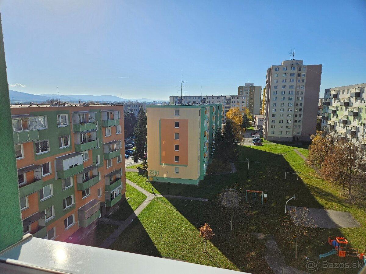 3,5 i byt sídlisko JUH/TOPOĽČANY, ul. Bazovského - 17