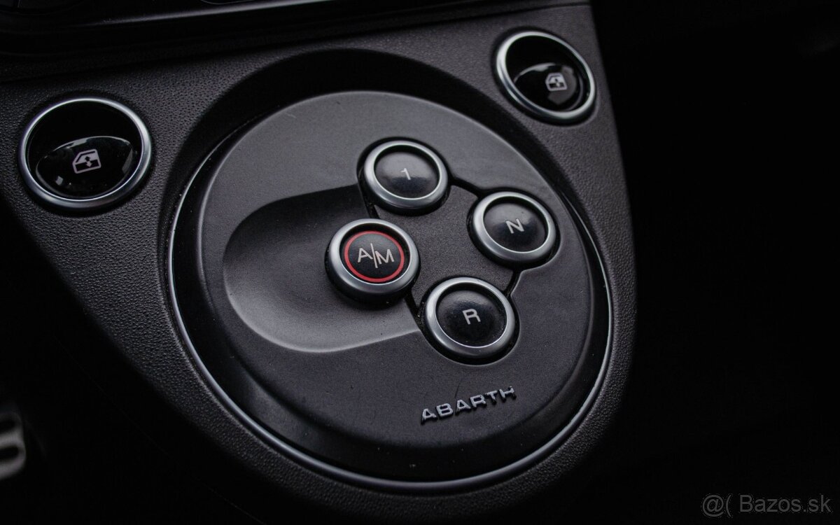 Abarth 595 Monster Energy Yamaha - 17